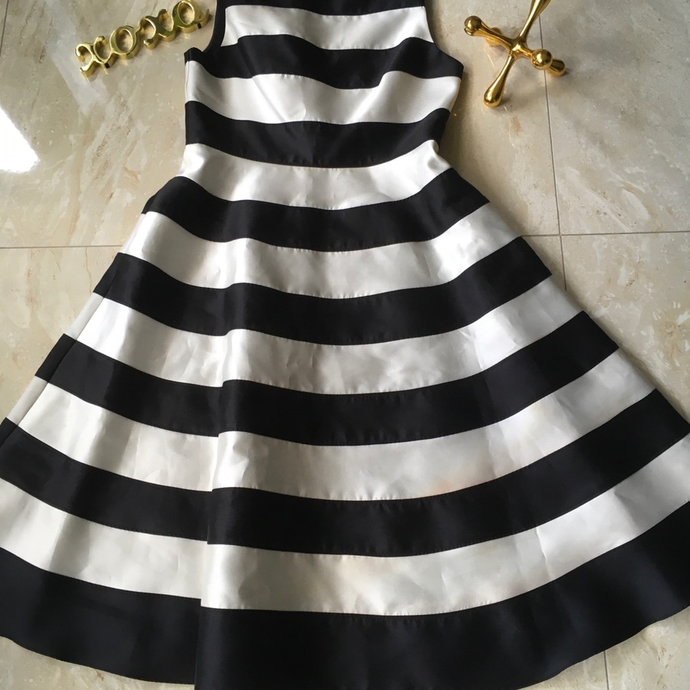 ADRIANNA PAPPELL DRESS🖤 - Picture 4 of 5